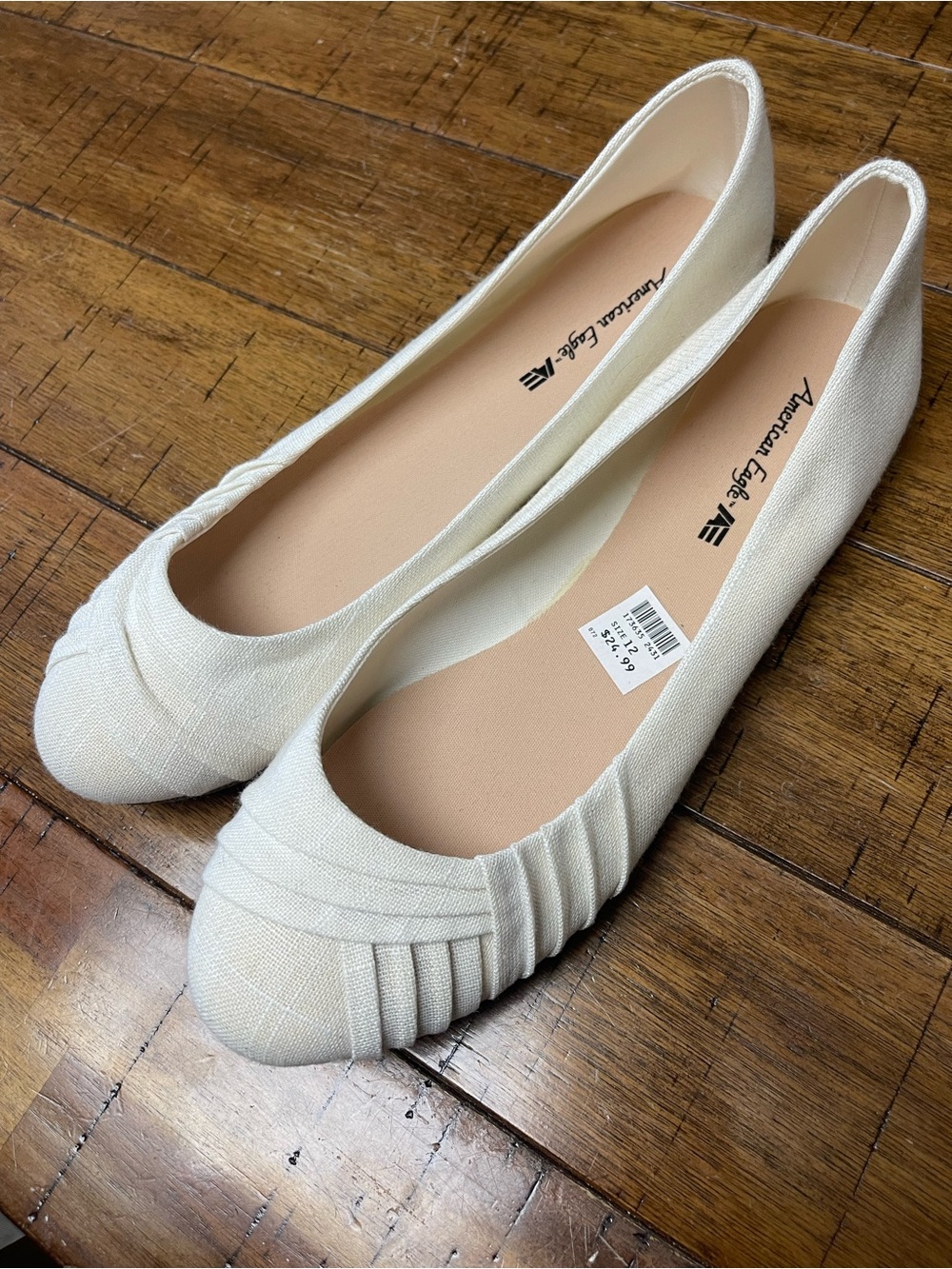 NWT Ivory American Eagle Flats Size 12